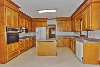 224 Valley Springs Road - Eat-in kitchen